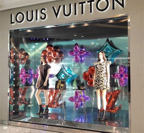 louis vuitton visual merchandising|Louis Vuitton Jobs .